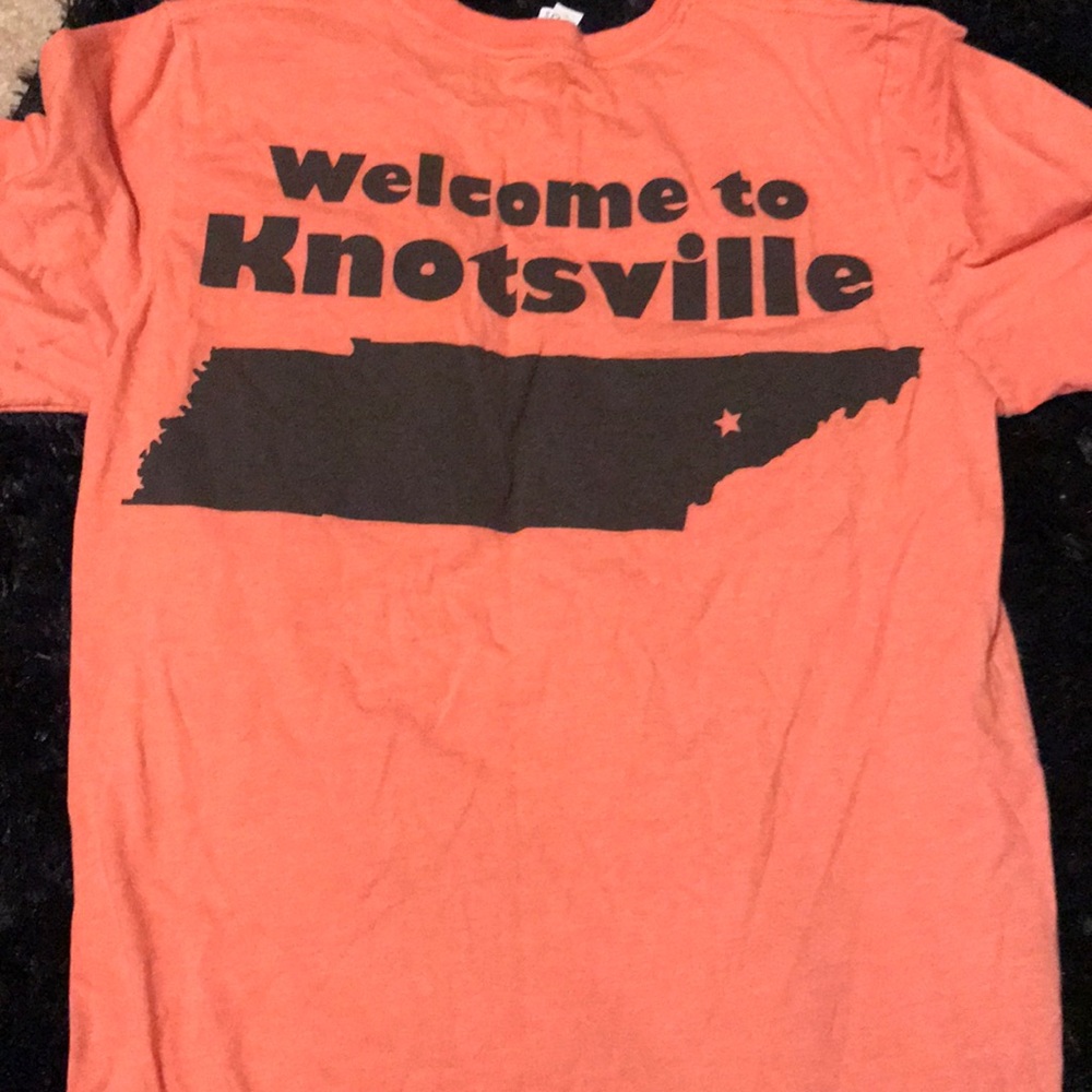 ‼️read description‼️ Super soft Tennessee shirt